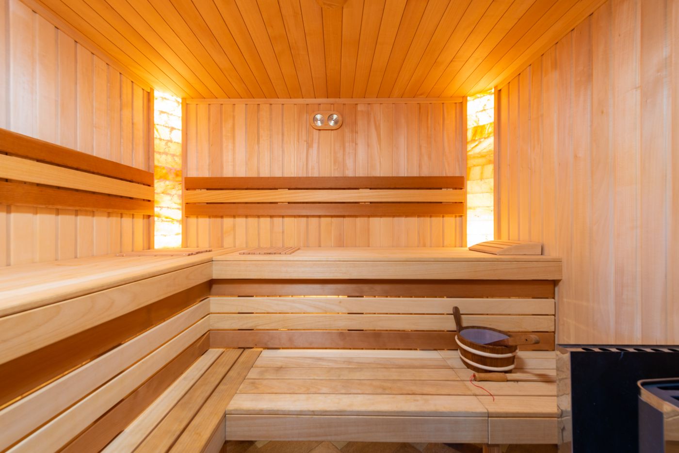 Ahşap sauna iç mekânı, temsili görsel
